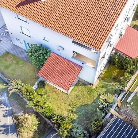 Apartments Ljubica Garden Baska  Bagian luar foto