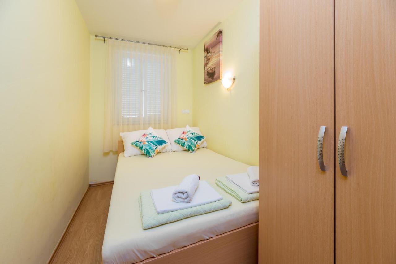 Apartments Ljubica Garden Baska  Bagian luar foto