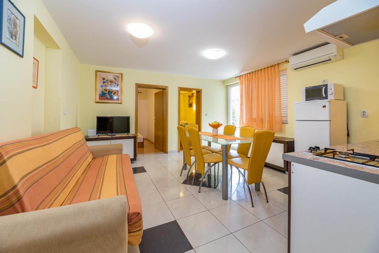 Apartments Ljubica Garden Baska  Bagian luar foto