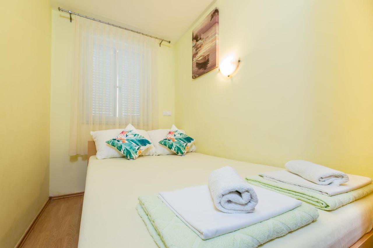Apartments Ljubica Garden Baska  Bagian luar foto