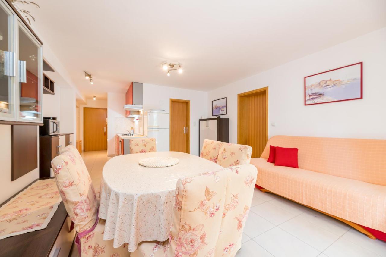 Apartments Ljubica Garden Baska  Bagian luar foto