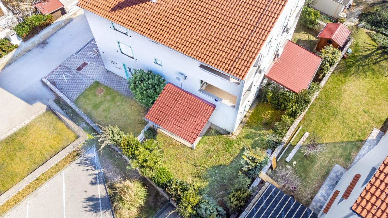 Apartments Ljubica Garden Baska  Bagian luar foto